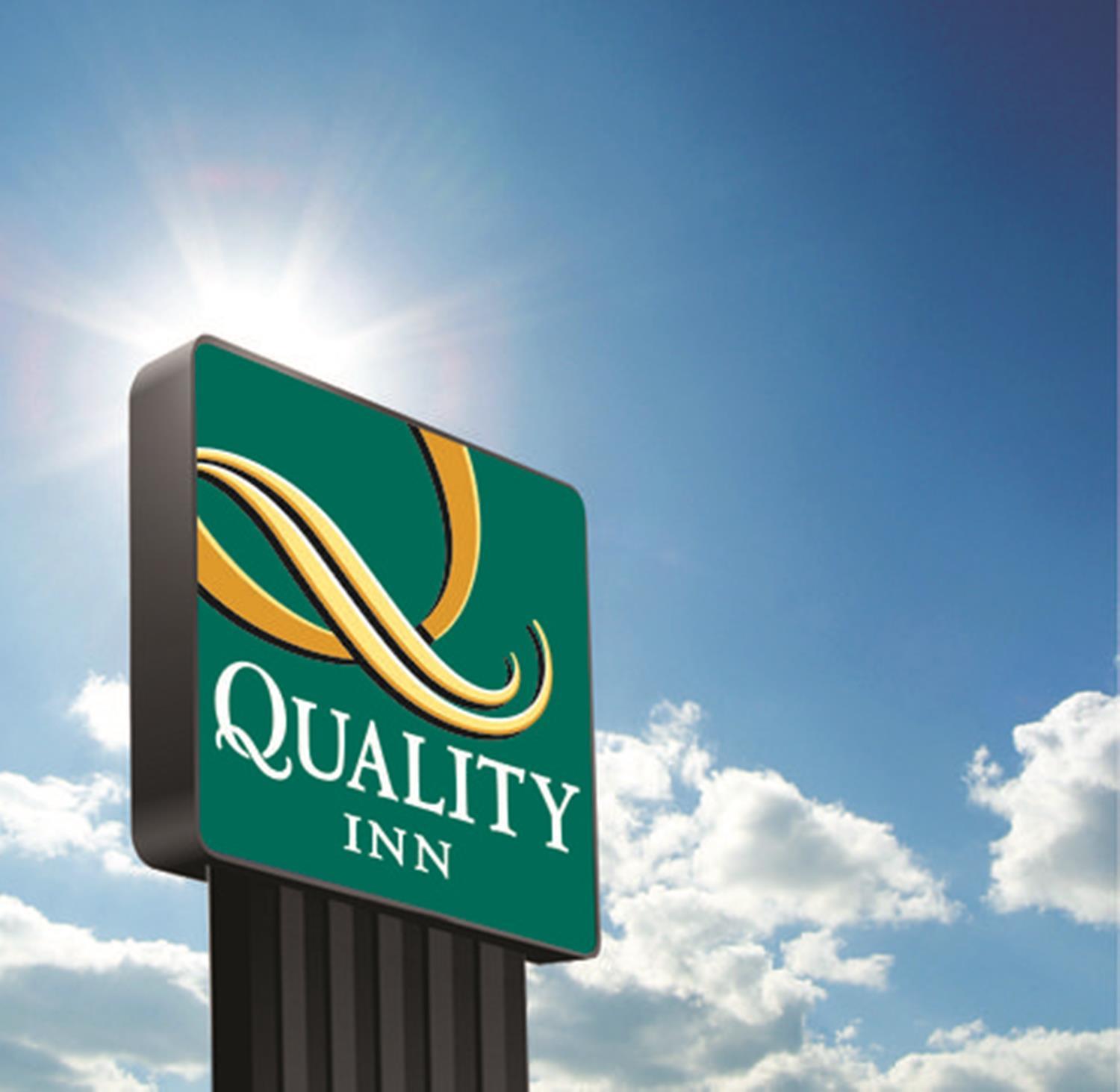 Quality Inn & Suites Silverdale Bangor-Keyport Exterior photo