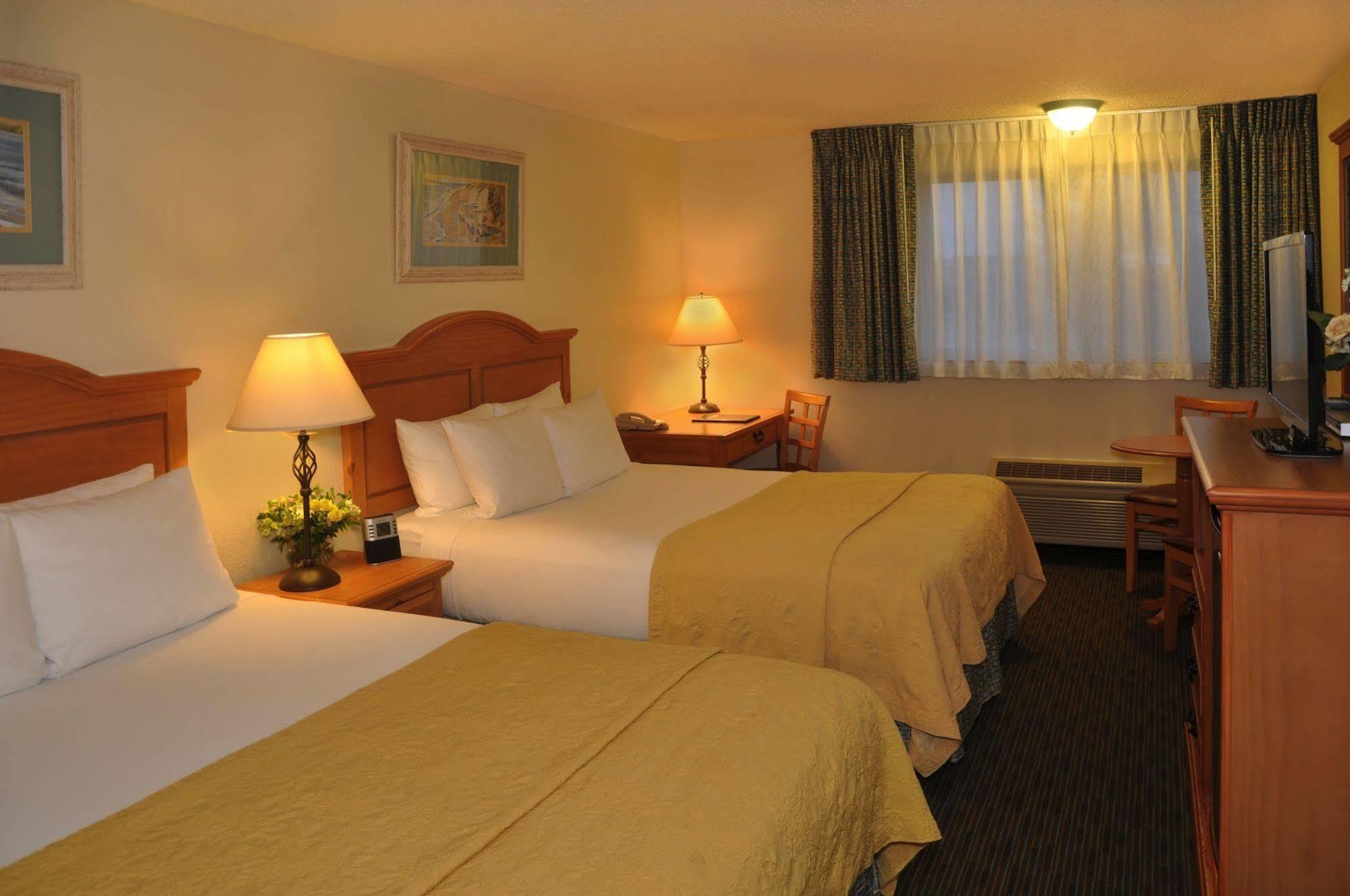 Quality Inn & Suites Silverdale Bangor-Keyport Exterior photo