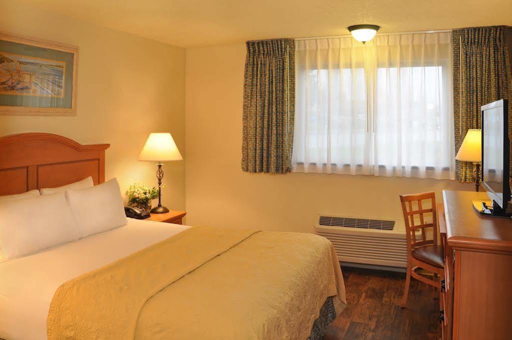 Quality Inn & Suites Silverdale Bangor-Keyport Exterior photo